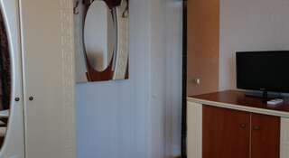 Гостиница Guest house Apelsin Саки Двухместный номер Делюкс с  2 отдельными кроватями-3